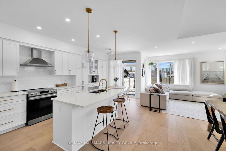 Property Photo: 112 Crevasse Road ON K1W 0P9