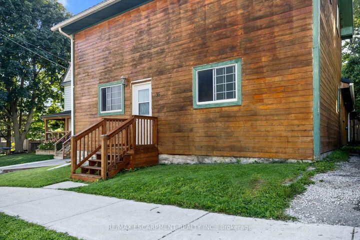 Property Photo:  35 Ann Street  ON N5C 2E9 