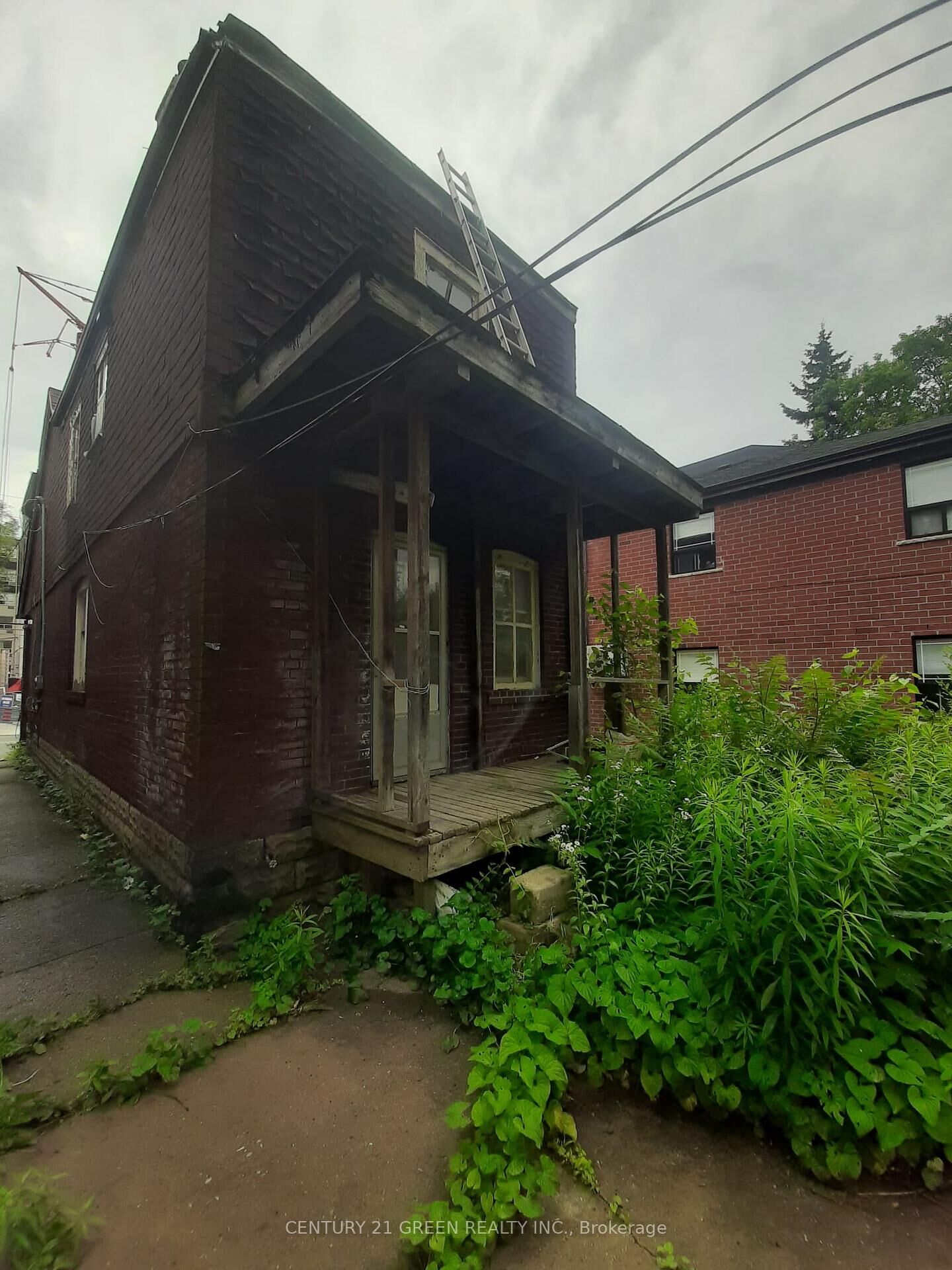Photo de la propriété:  384 Coxwell Avenue  ON M4L 3B7 