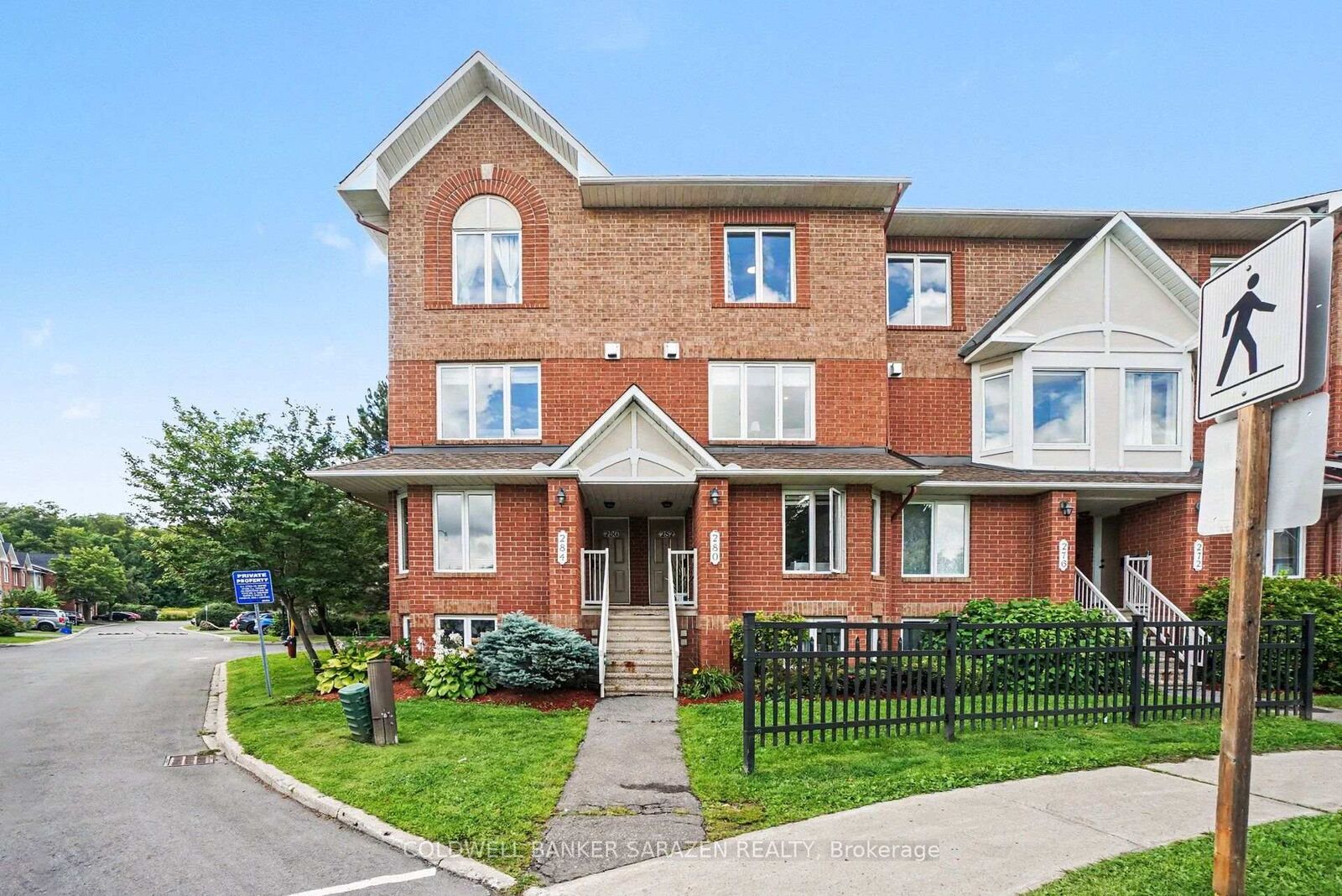 Property Photo:  282 Cresthaven Drive 11  ON K2G 6W4 