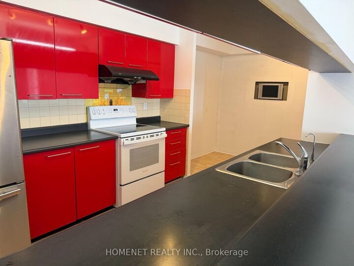Property Photo: 100 Upper Madison Avenue 2306 ON M2N 6M4
