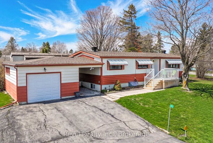 Property Photo: 7 Macal Drive ON K9V 0H5