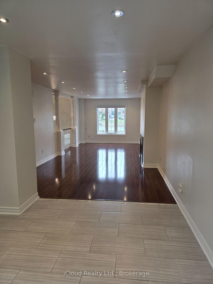 Property Photo: 2398 Britannia Road W 68 ON L5M 6B6