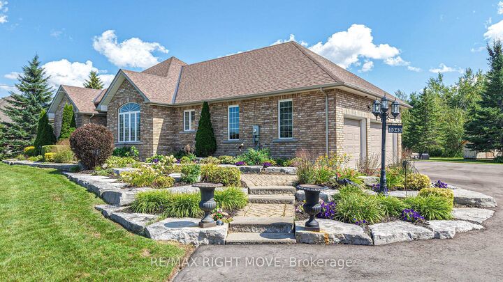 Property Photo: 1043 Hurlwood Lane ON L3V 6H4