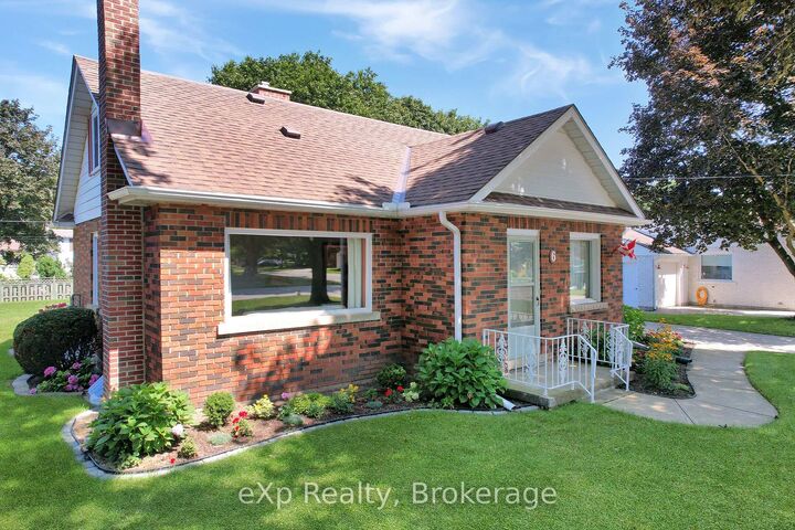 Property Photo: 6 Johnstone Boulevard ON N0G 2V0