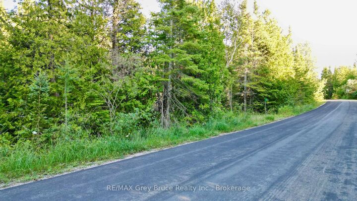 Property Photo:  8 Devils Glen  ON N0H 1X0 