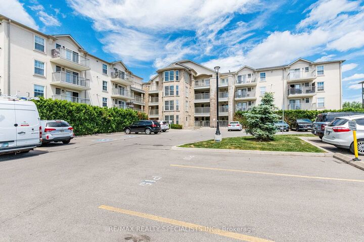 Property Photo:  1480 Bishops Gate 406  ON L6M 4N4 
