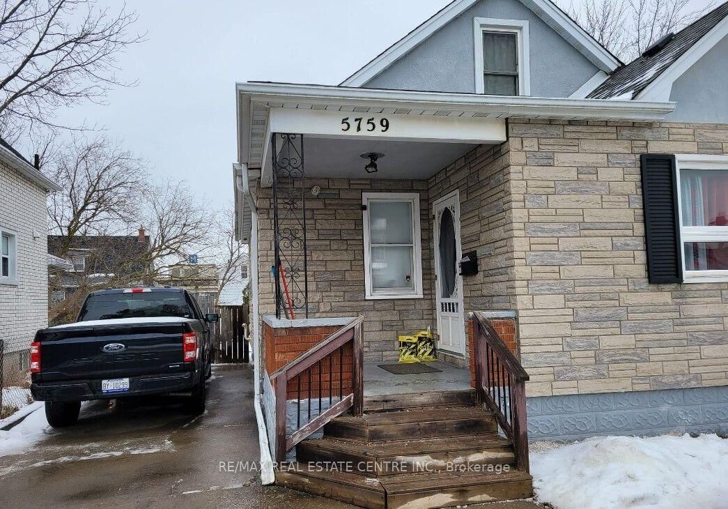 Property Photo:  5759 Emery Street Main  ON L2G 1L8 