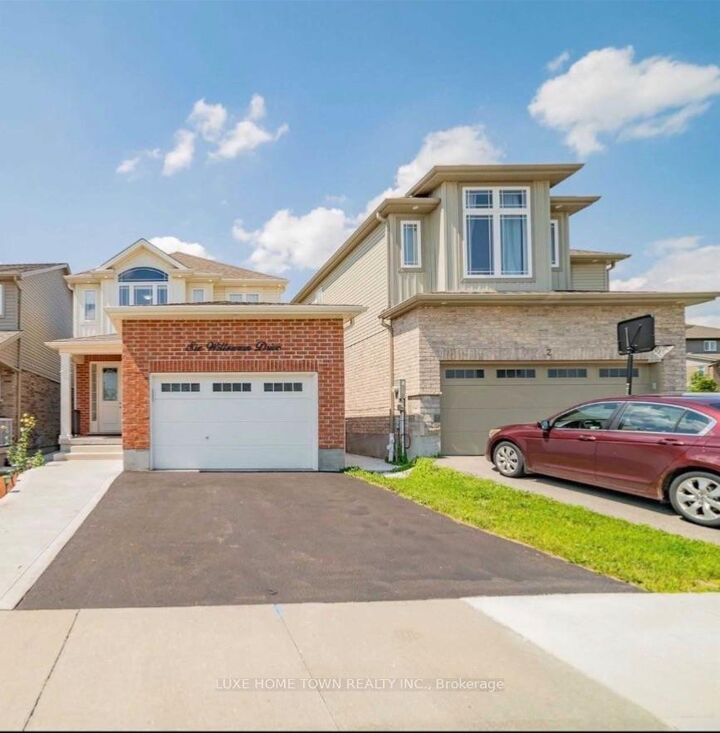 Property Photo:  6 Willowrun(Upper) Drive  ON N2A 0H5 