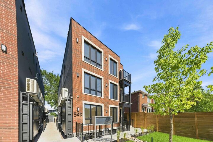 Property Photo: 549 Melbourne Avenue 4 ON K2A 1W7