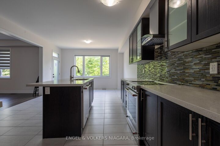 Property Photo: 9218 White Oak Avenue ON L2G 0E9