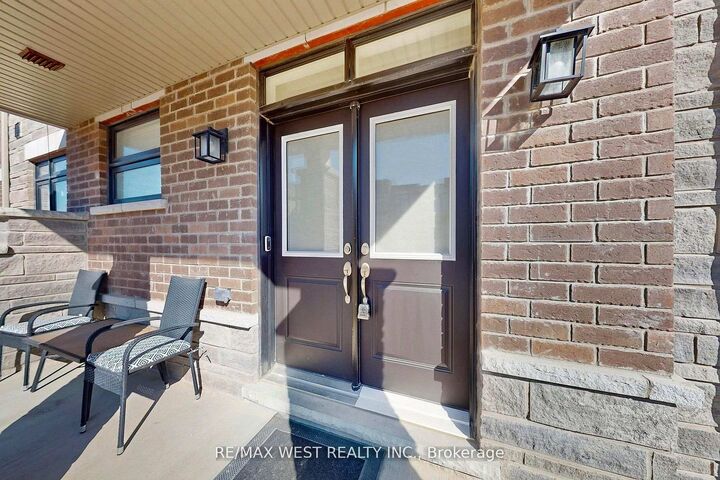 Property Photo:  4 Haldimand Street  ON L4J 7R9 