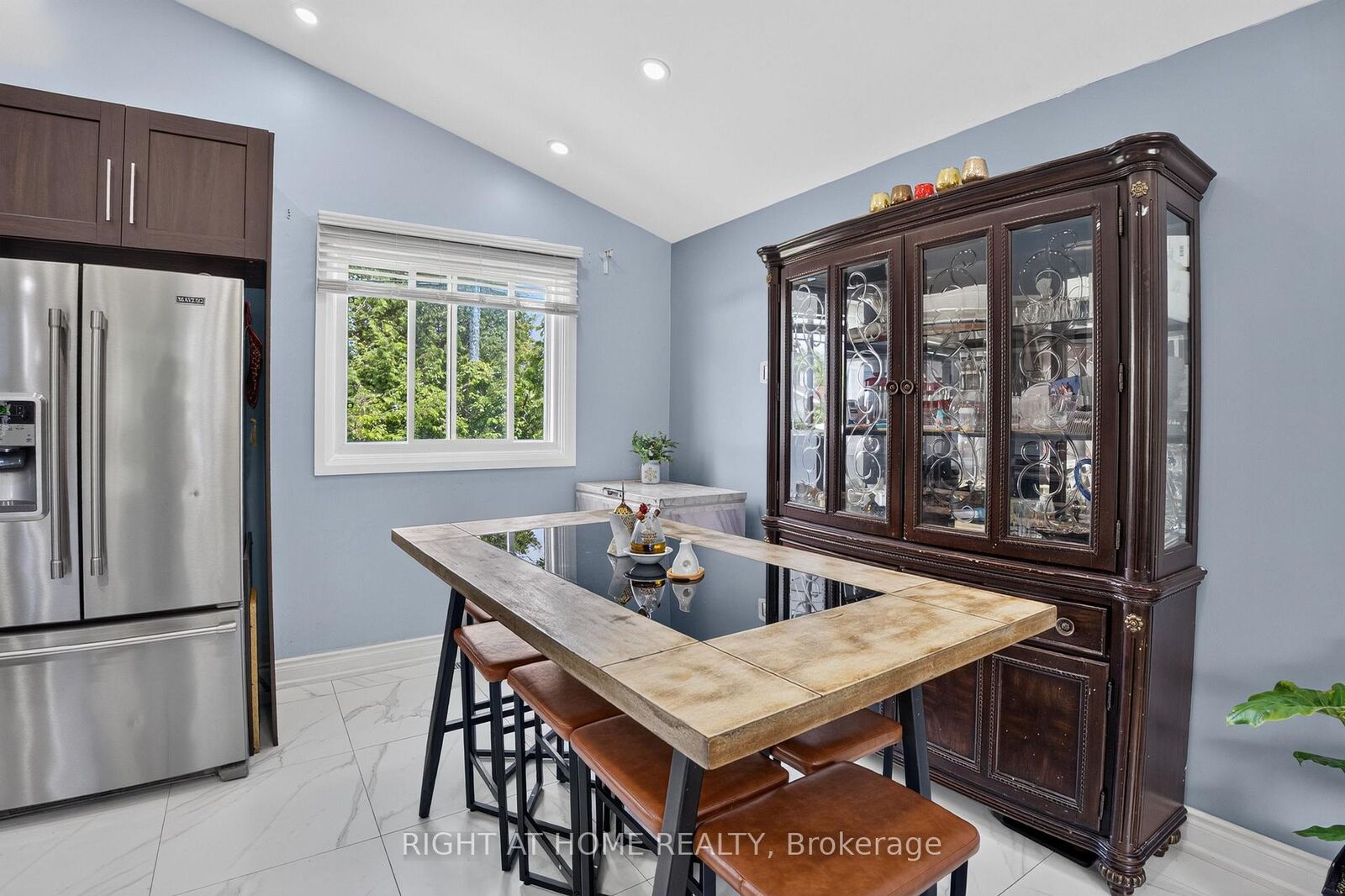 Property Photo: 1385 Chartrand Avenue ON K1E 1H9