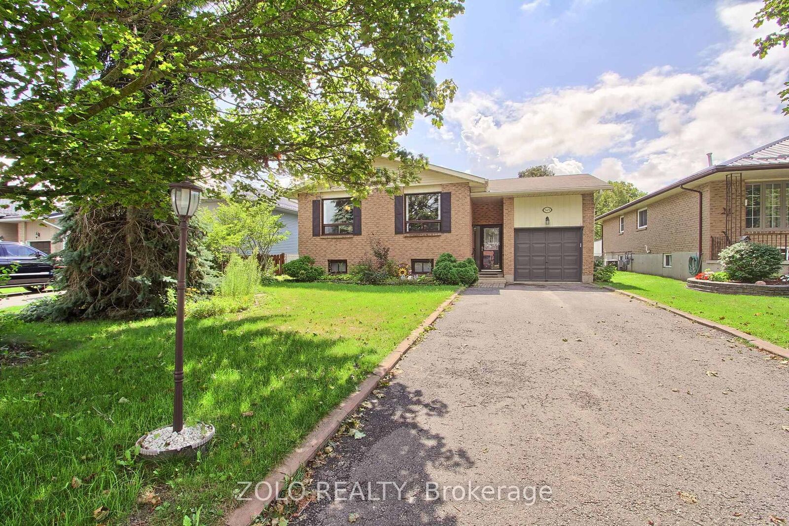 Property Photo: 545 Colyer Street ON L0K 1A0