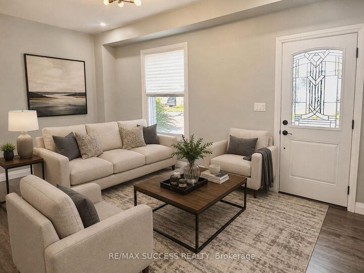 Property Photo:  21 Webling Street  ON N3S 2S8 