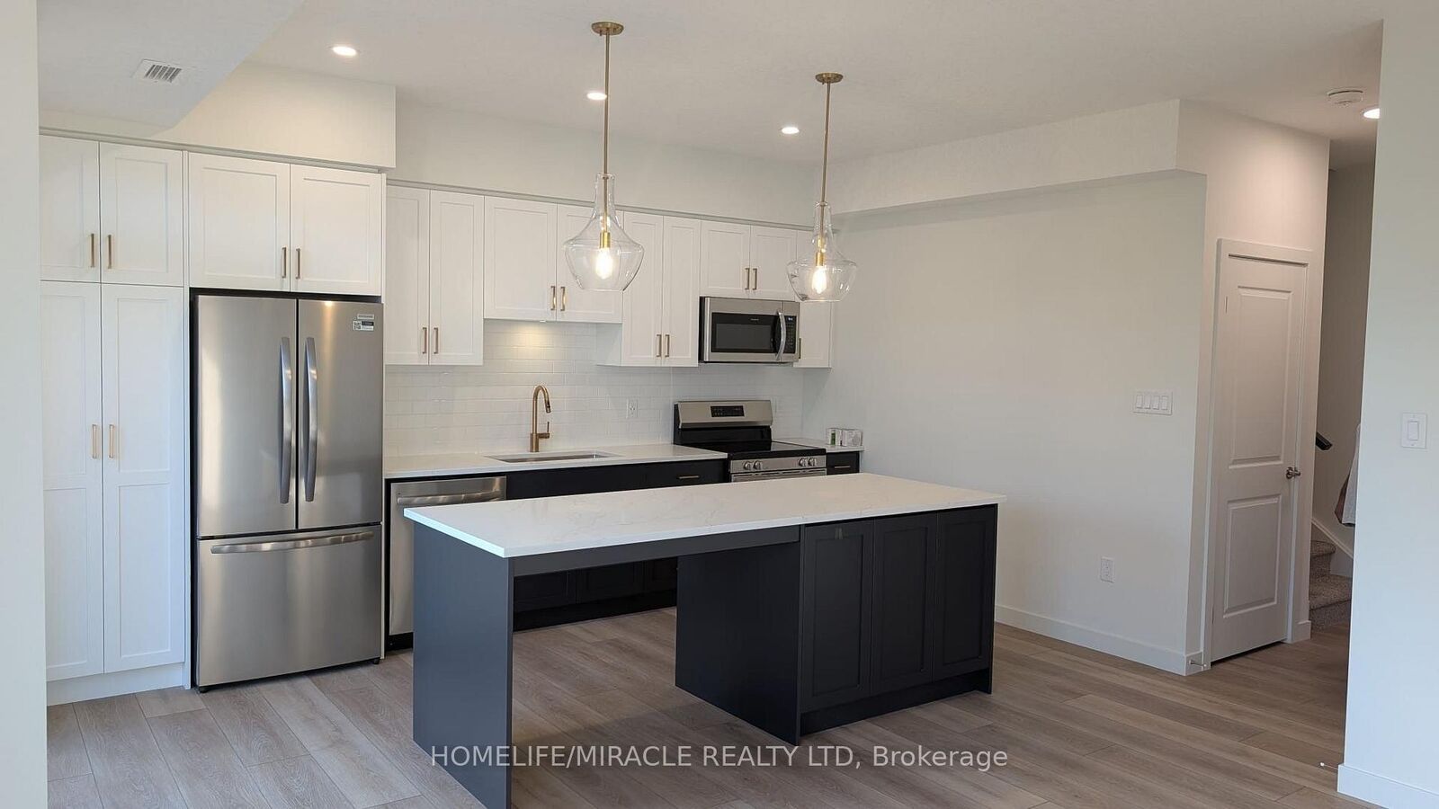 Property Photo:  824 Woolwich Street 124  ON N1H 0E1 