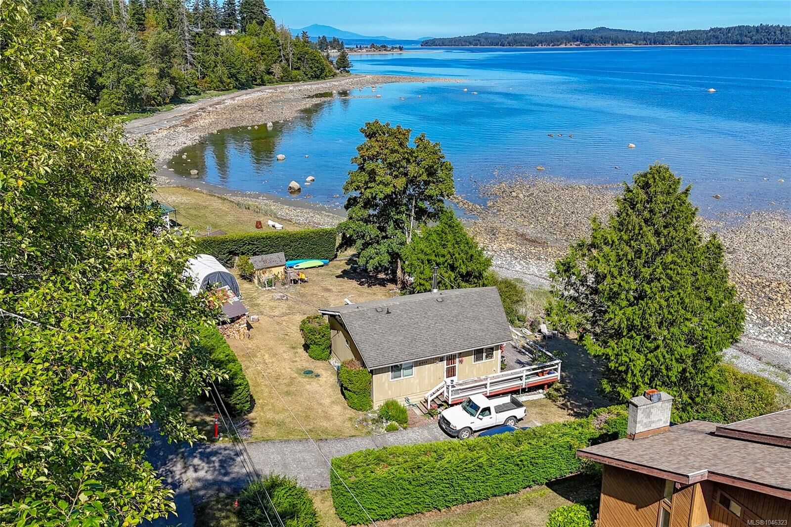 Property Photo: 4995 Shoreline Dr BC V0R 1G0