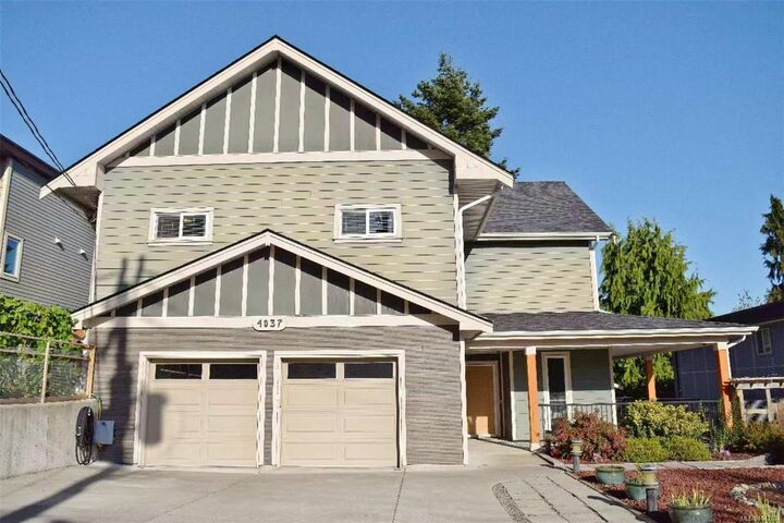 Property Photo: 4037 Nelthorpe St BC V8X 2A2