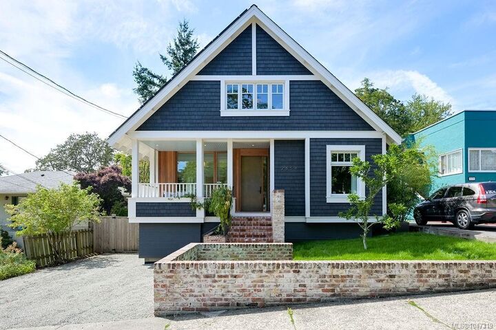 2654 Fernwood Rd — photo 1
