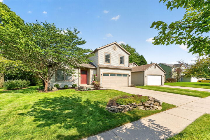 Property Photo:  1455 Cinnamon Drive  OH 43040 