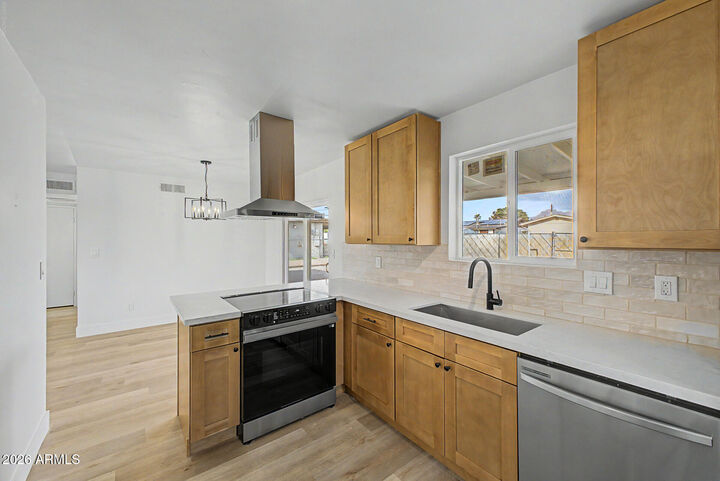 Property Photo: 1225 S Lawther Drive AZ 85120