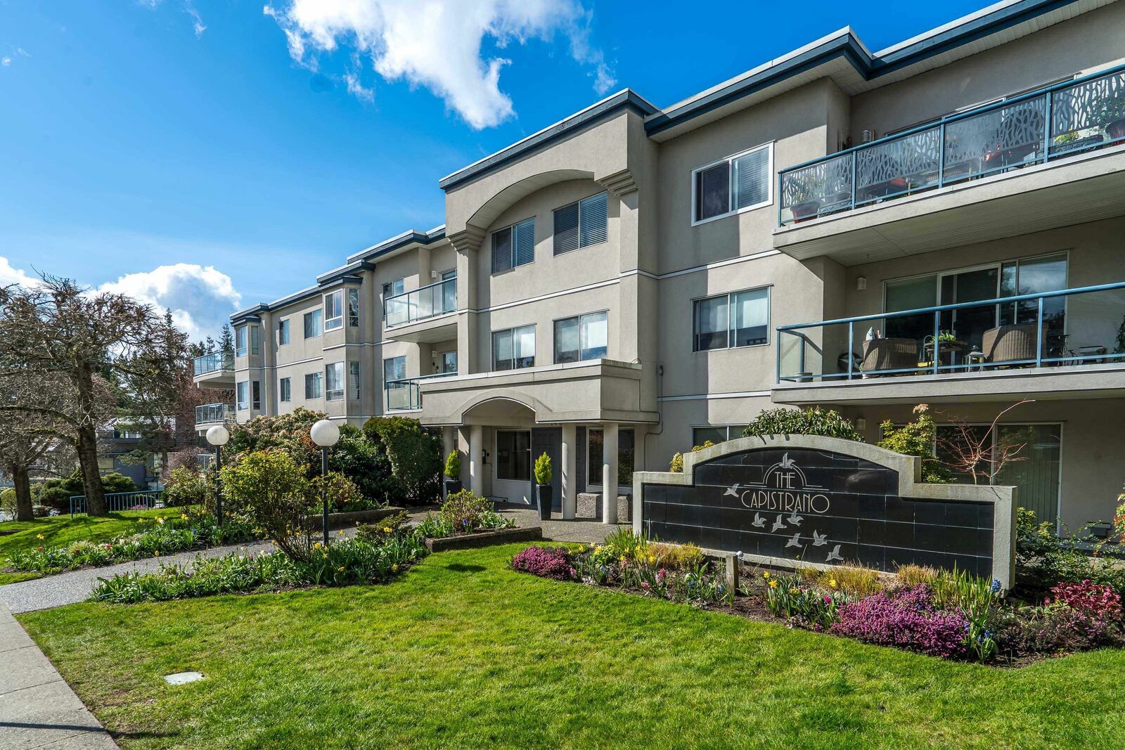 Property Photo:  1441 Blackwood Street 308  BC V3B 3V6 