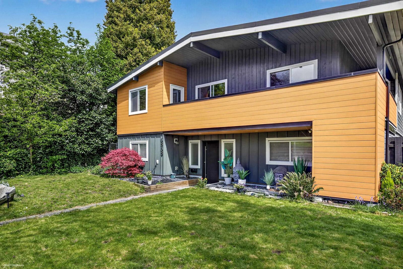 Property Photo: 6858 Patterson Avenue BC V5J 3N6