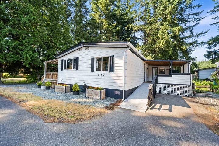 Property Photo:  20071 24 Avenue 215  BC V2Z 2A1 