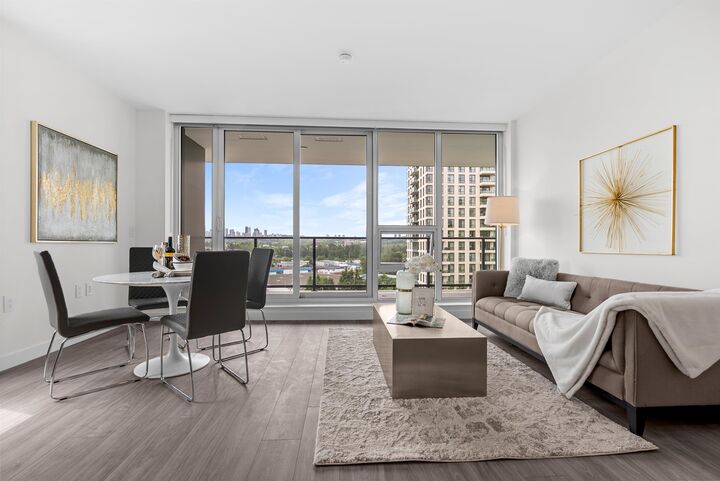 2135 Springer Avenue 806 — photo 1