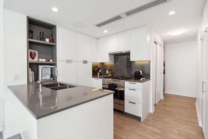 Property Photo: 1471 Hunter Street 403 BC V7J 1H3