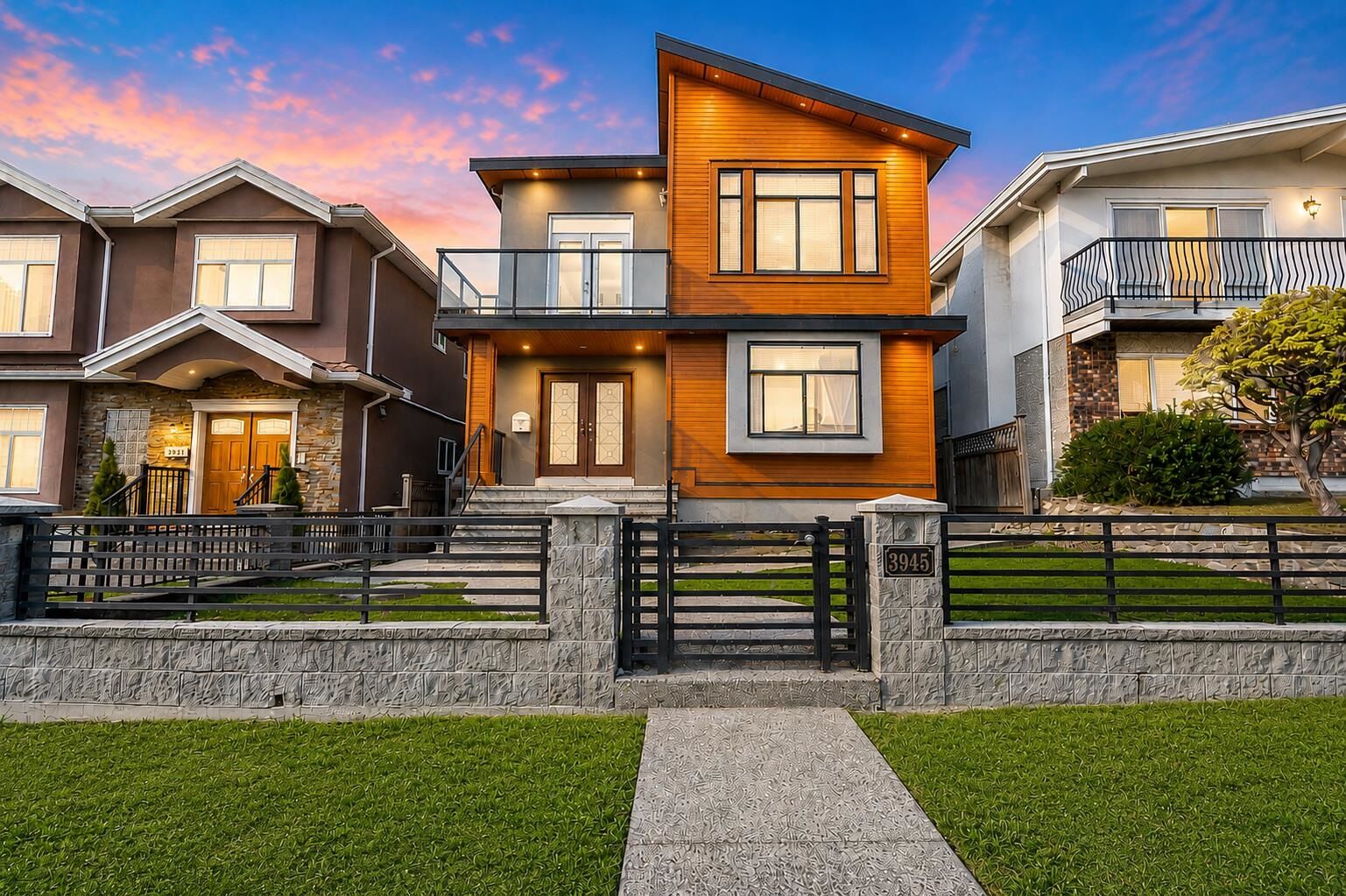 Property Photo: 3945 Parker Street BC V5C 3B7