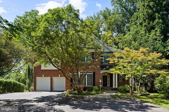 Property Photo:  7410 Honesty Way  MD 20817 