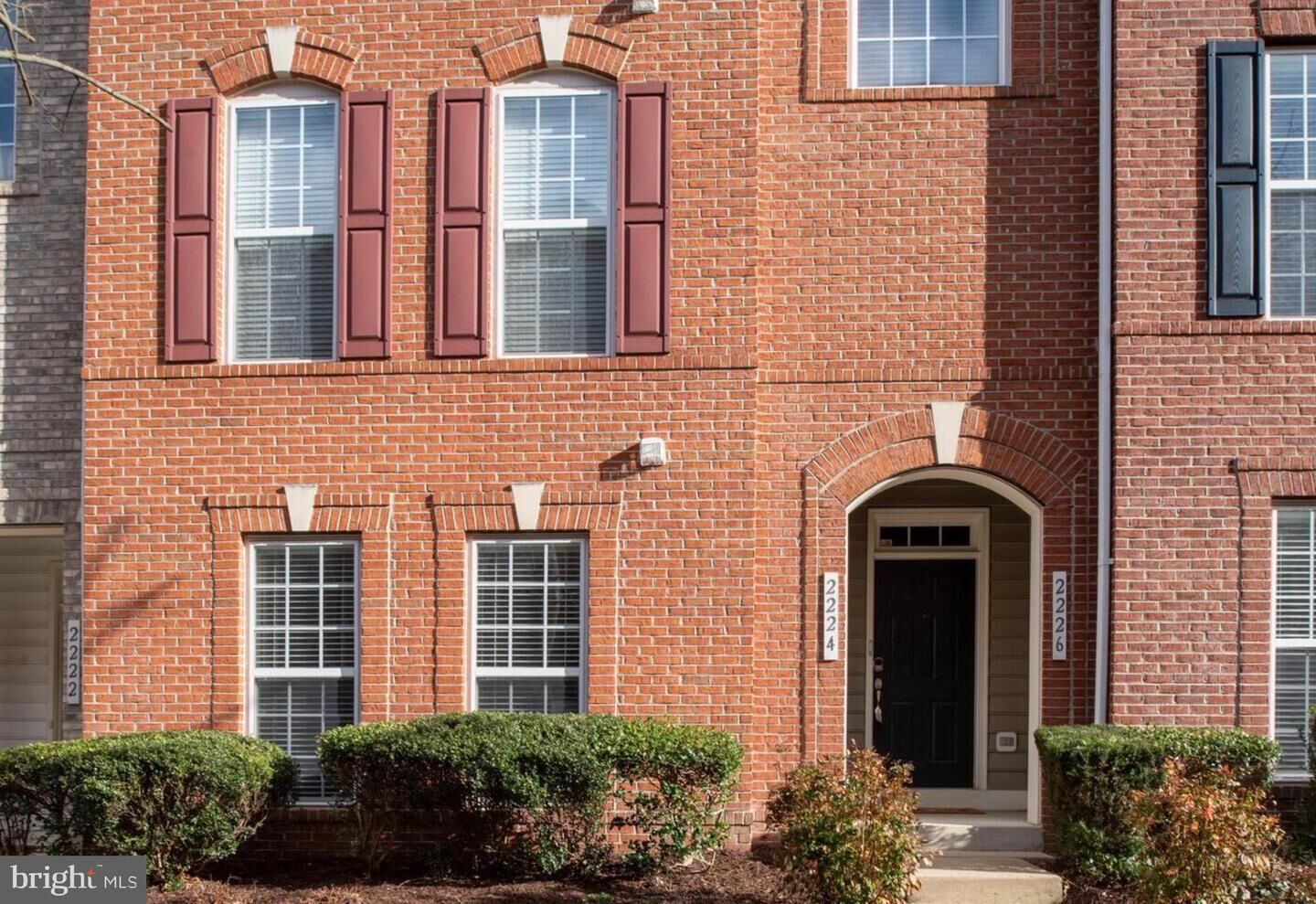 Property Photo: 2224 Margraf Circle VA 22191