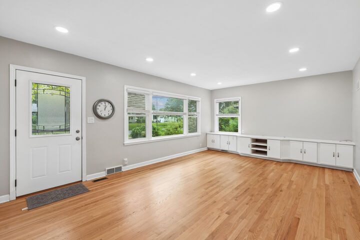 Property Photo: 1407 Clark Avenue IA 50010