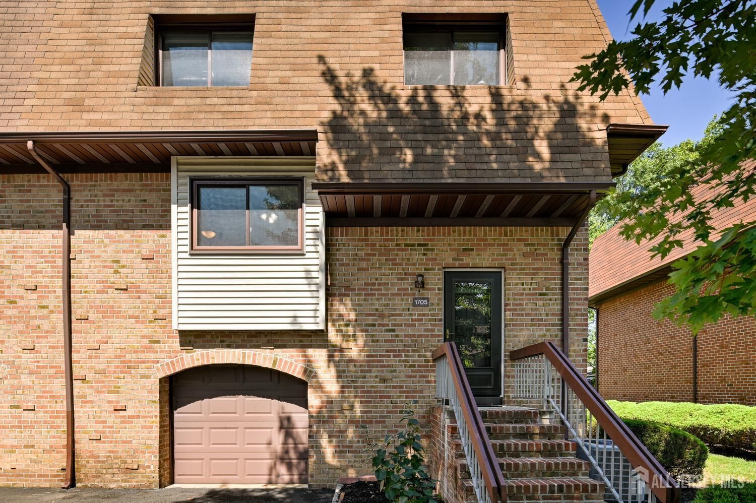 Property Photo:  1705 N Oaks Boulevard N  NJ 08902 