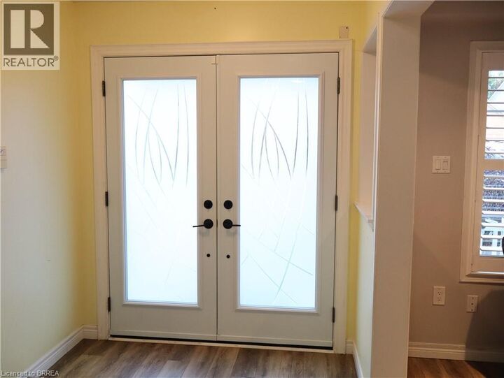 Property Photo:  116 Blackburn Drive Upper  ON N3T 6S2 