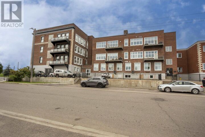 Property Photo: 96 High St North Suite 2413 ON P7A 5R3