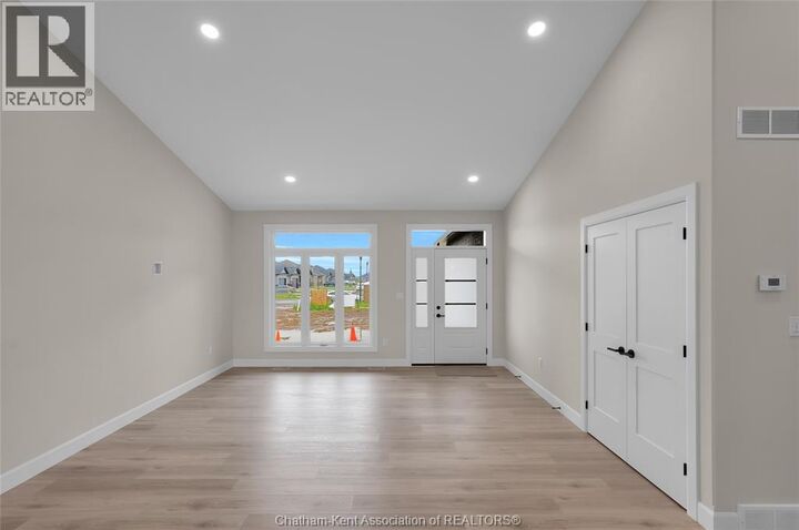 Property Photo:  583 Keil Trail North  ON N7L 0G8 