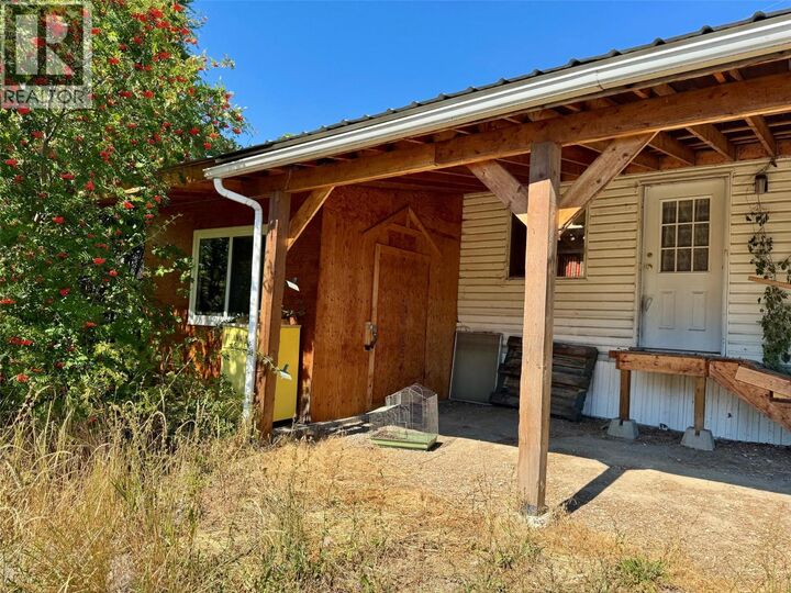 Property Photo:  3701 3 Highway 1  BC V0B 1G1 