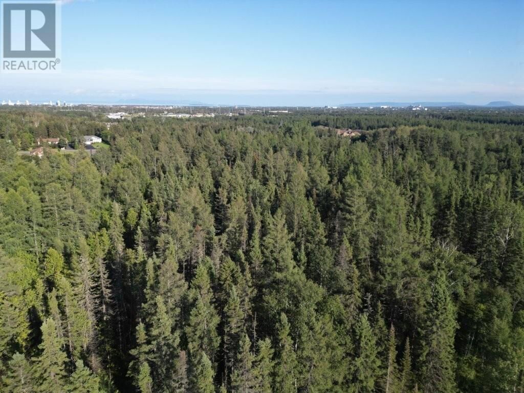 Property Photo:  272 Cambridge Street  ON P7G 1N3 
