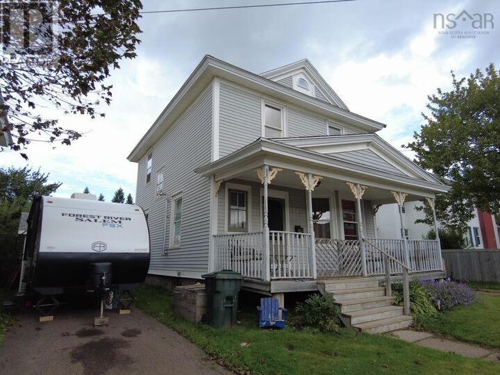 Property Photo:  54 Prince Arthur Street  NS B4H 1W1 
