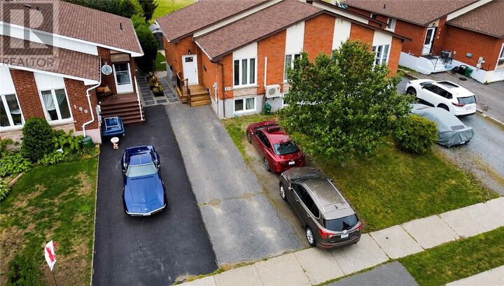 Property Photo:  176 Autumnwood Crescent  ON P3B 3Z4 