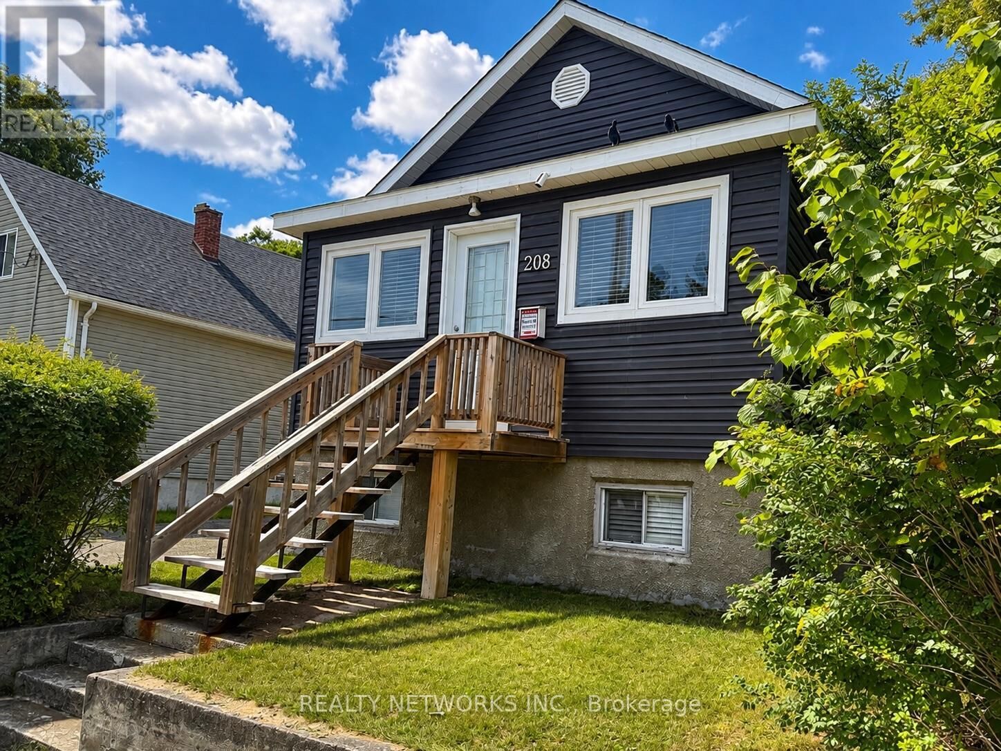 Property Photo:  208 Toke Street  ON P4N 6V1 