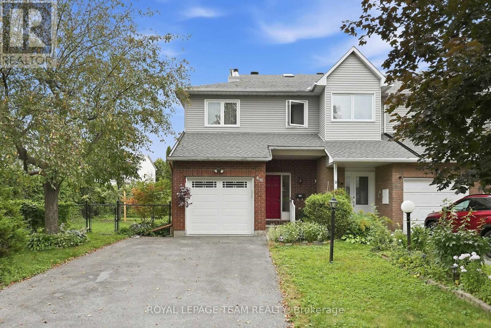 Property Photo:  66 Armadale Crescent  ON K2J 3Z3 