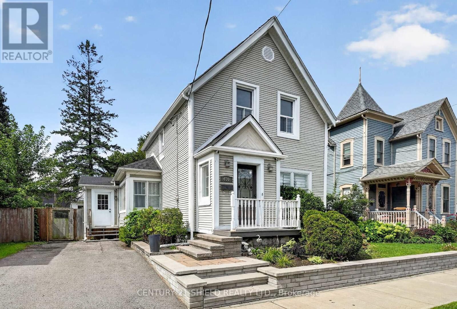 Property Photo: 430 Sydney Street ON K6H 3H8
