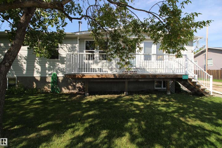Property Photo:  5001 48 Street  AB T0G 1W0 