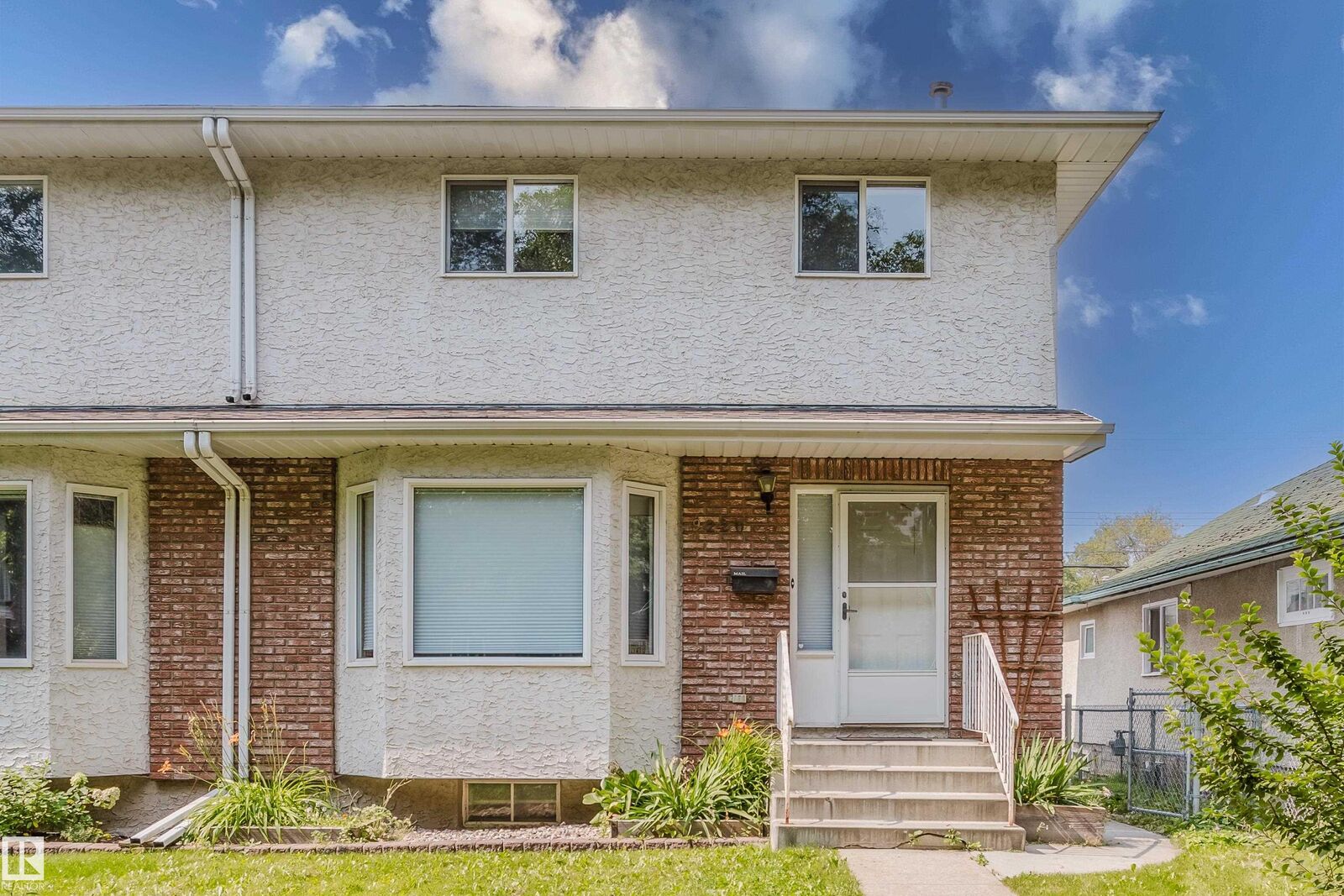 Property Photo:  9220 92 Street NW  AB T6C 3R5 