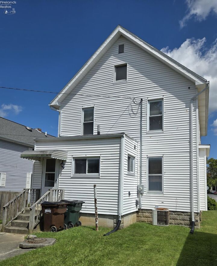 Property Photo:  108 Ann Street  OH 44883 