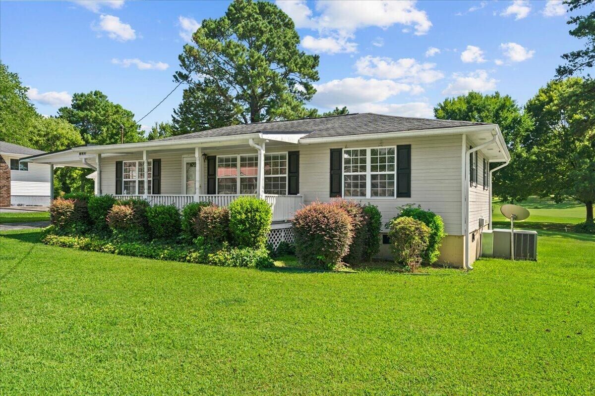 Property Photo:  401 Johnson Street  GA 30728 