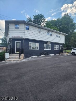 Property Photo: 400 Seaton Ave NJ 07204